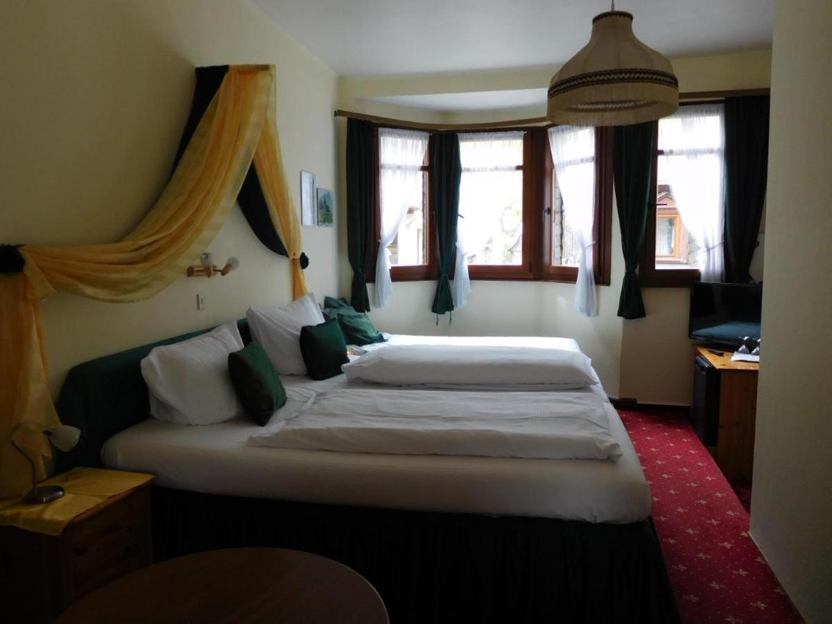באכאראך Kranenturm Hotel מראה חיצוני תמונה